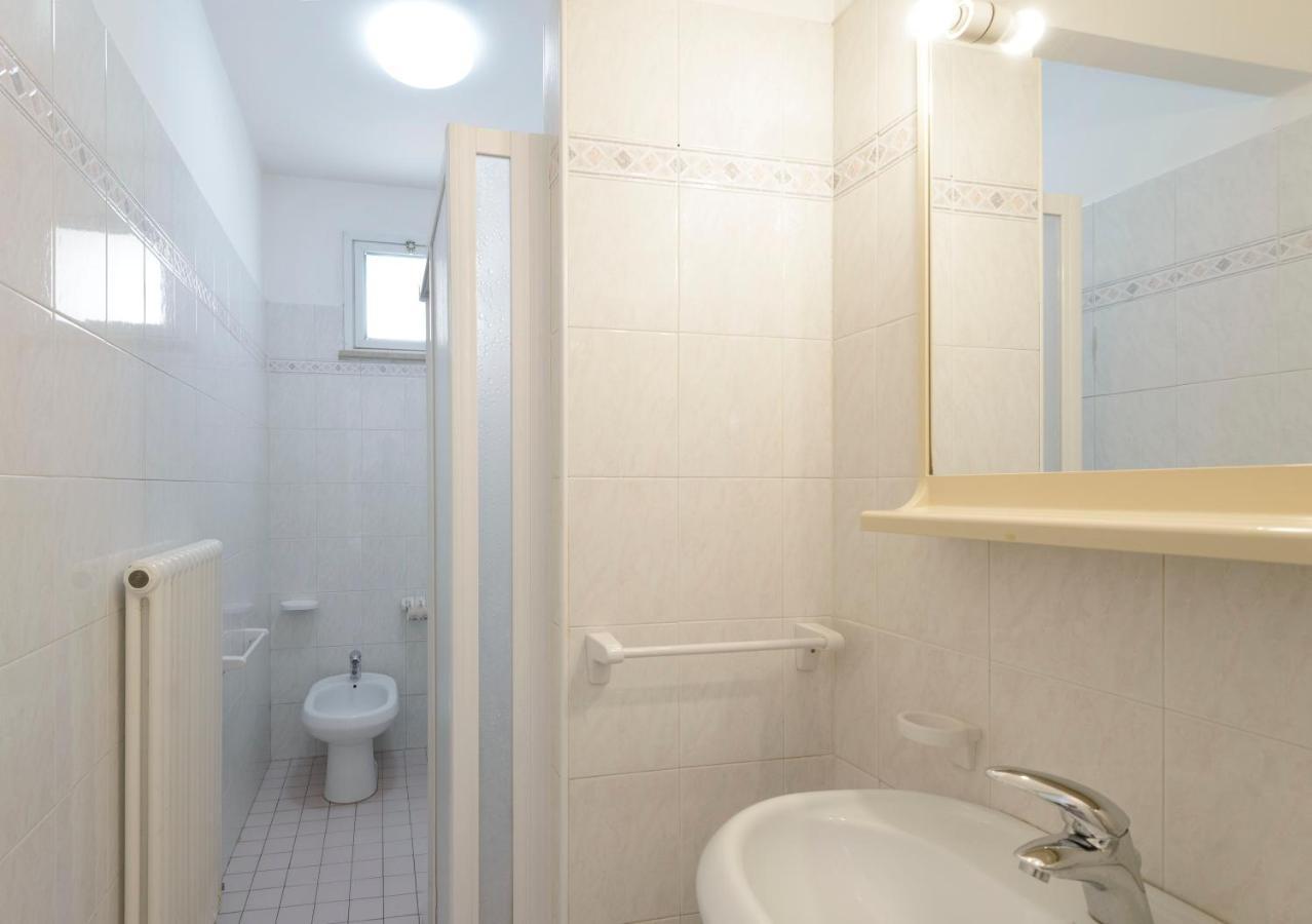 Residence Royal Римини Экстерьер фото